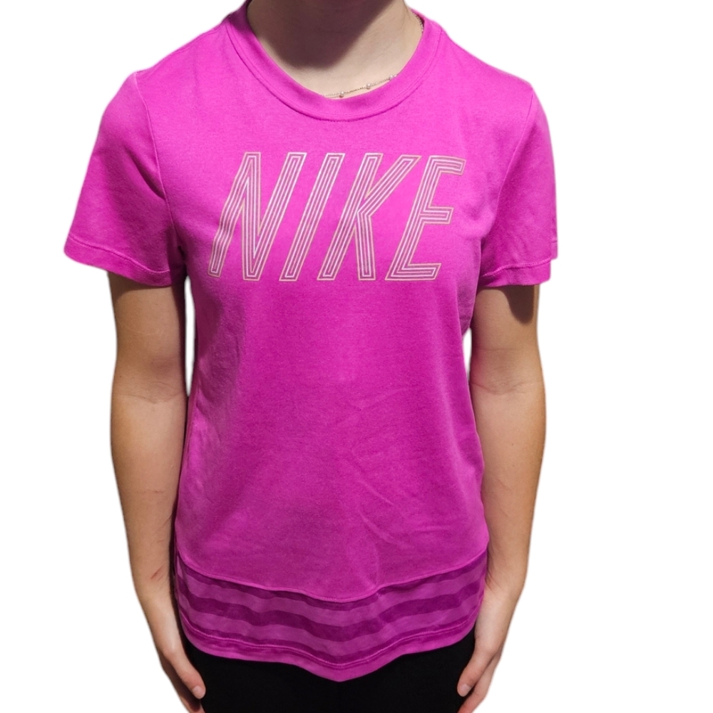 Nike size Large ages 14 to 16 pink and purple Dri Fit short-sleeved‎ shirt